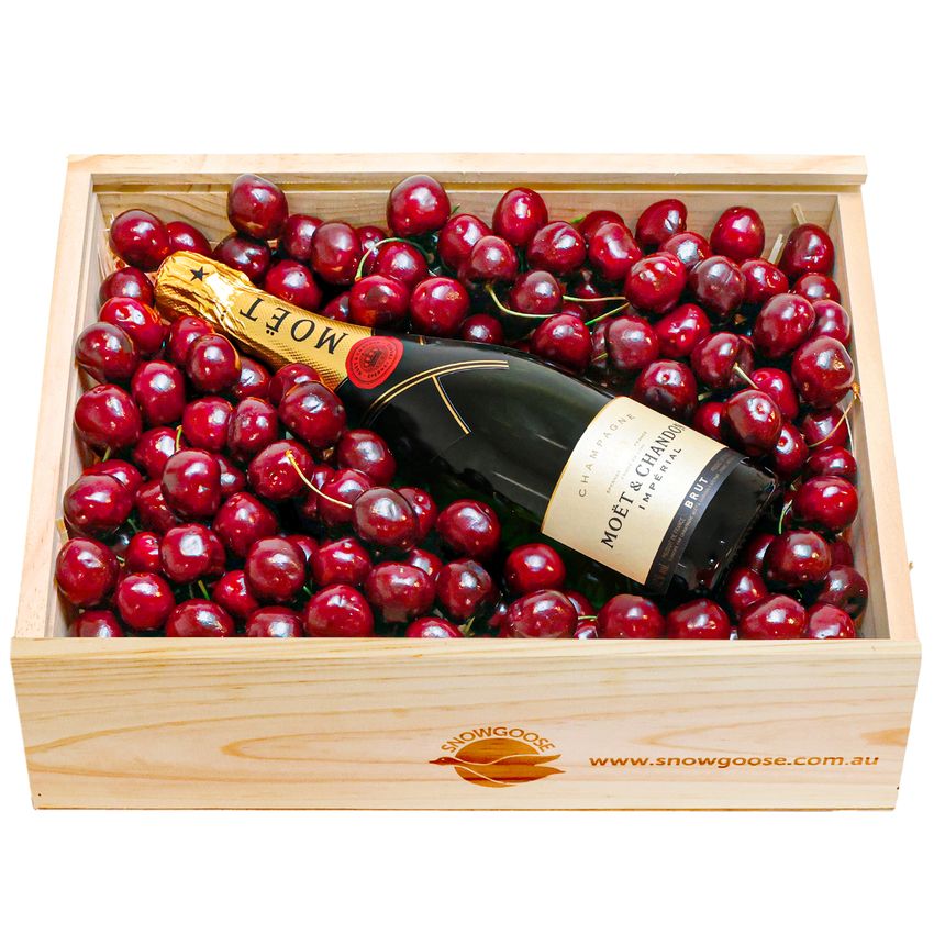 Cherry & Moet